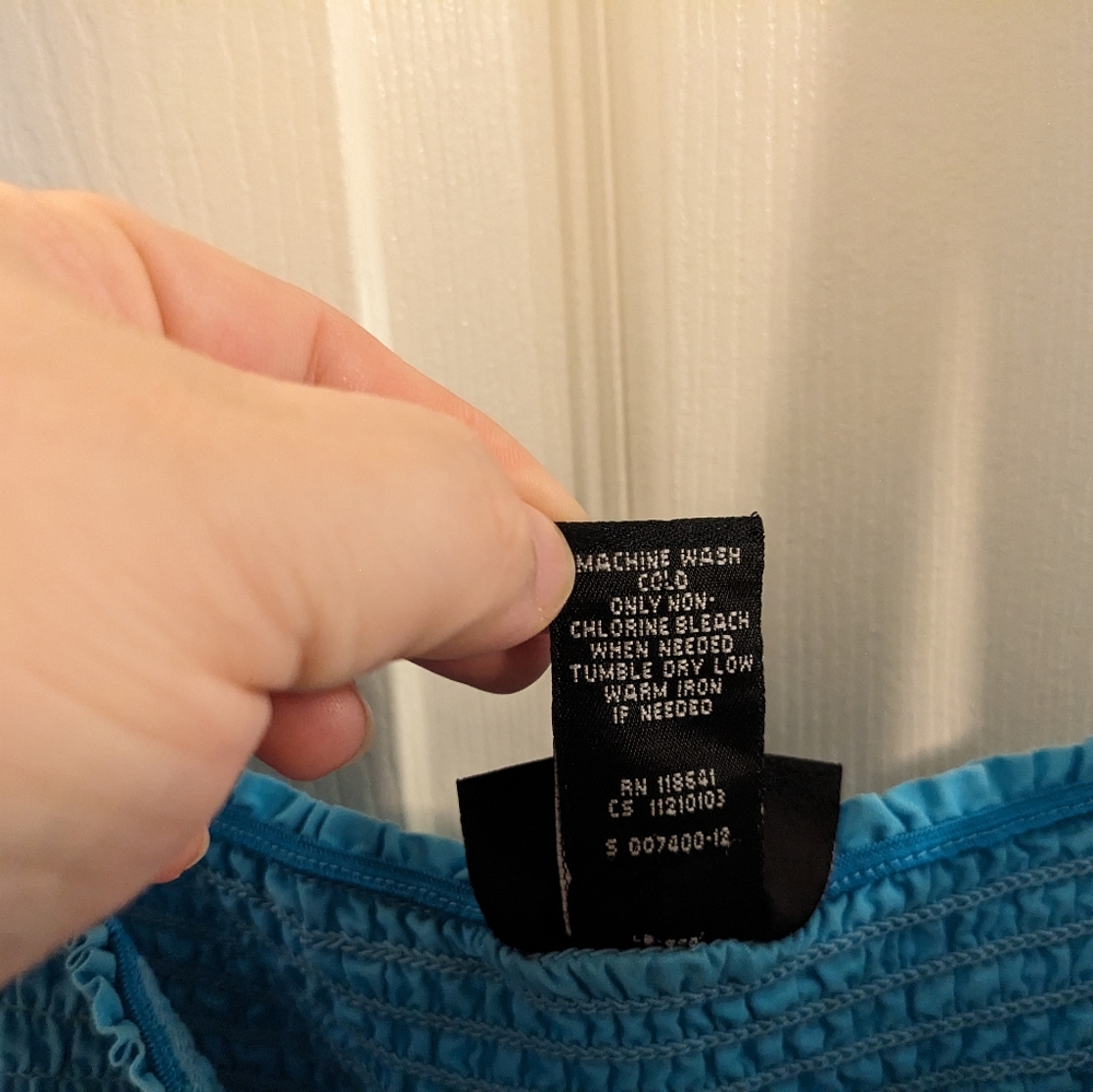 🔴3/$15 Lane Bryant aqua, sleeveless, smocked top, size 18/20 - Picture 3 of 8